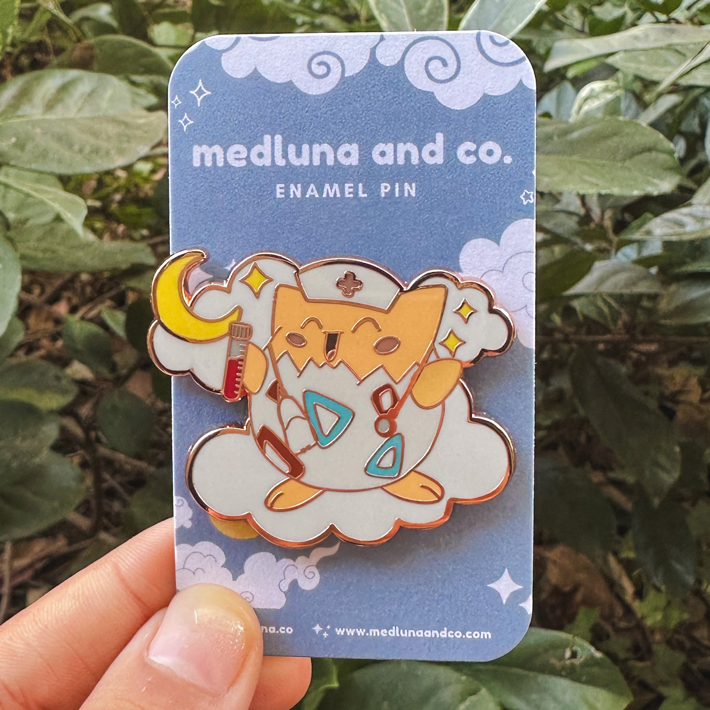 POKEMON - TOGEPI WITH BLOOD TUBE ENAMEL PIN