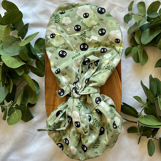 SOOT SPRITES GREEN WITH WHITE FLOWERS SATIN LINED PONYTAIL SCRUB CAP